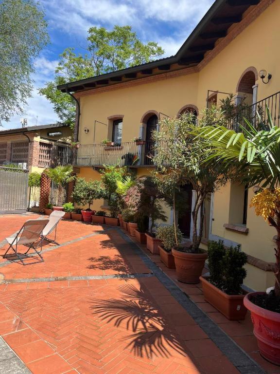 Monolocale Adelaide Abbadesse Guest House Milan Extérieur photo