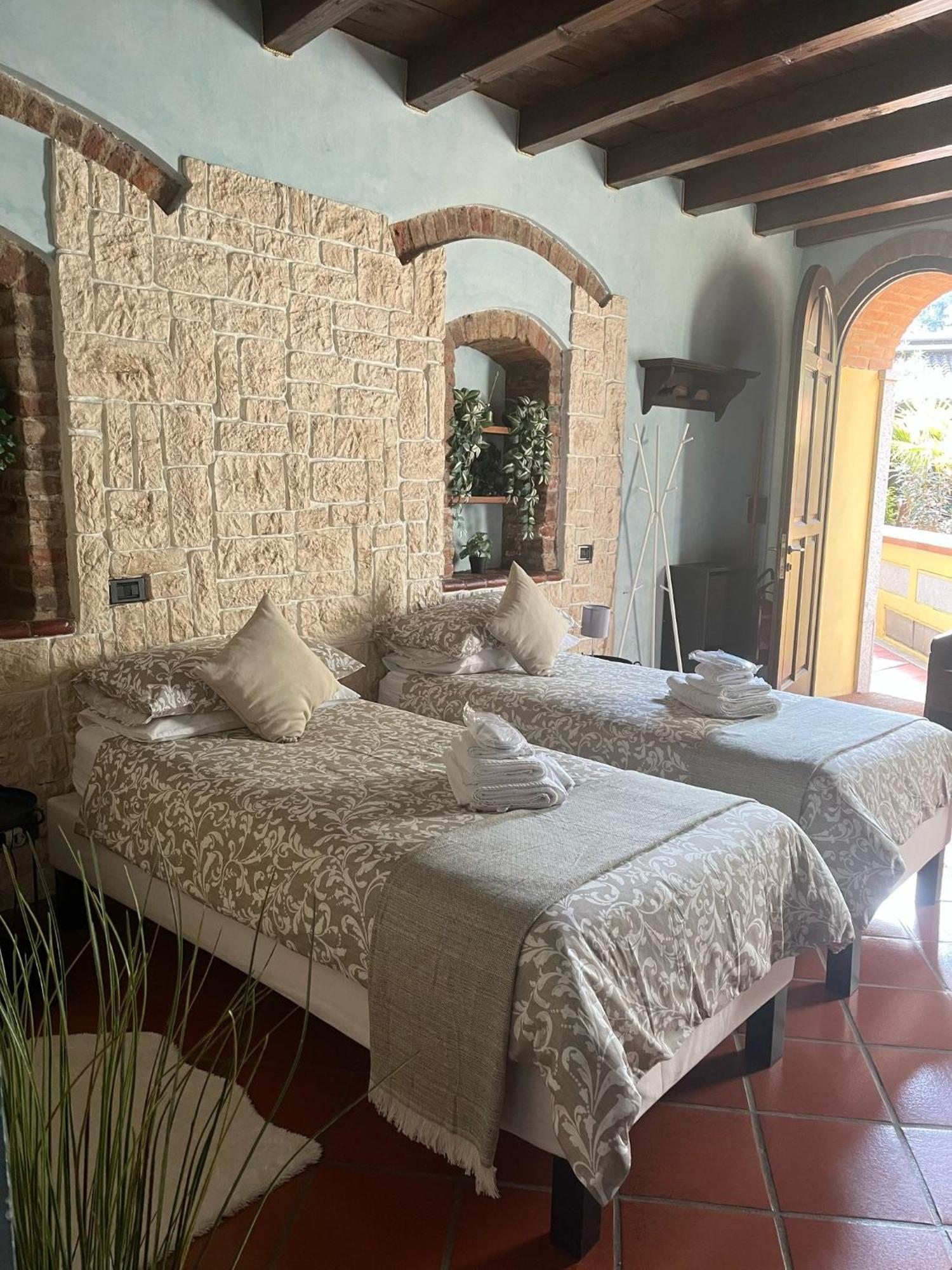 Monolocale Adelaide Abbadesse Guest House Milan Extérieur photo